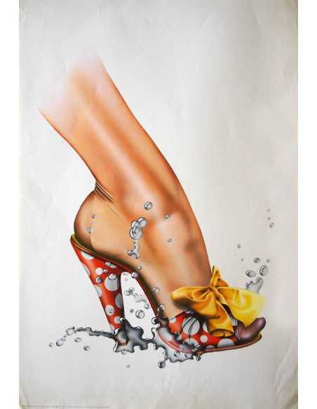 Shoe from the 'strikes water'
